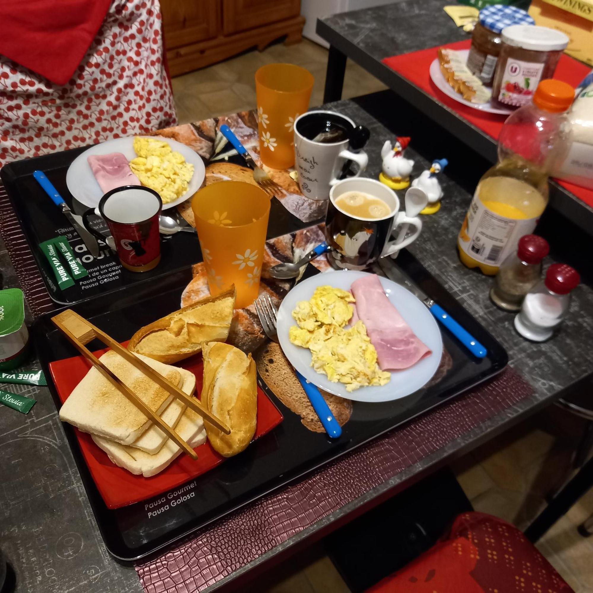 Une Chouette Maison Arcay  Esterno foto