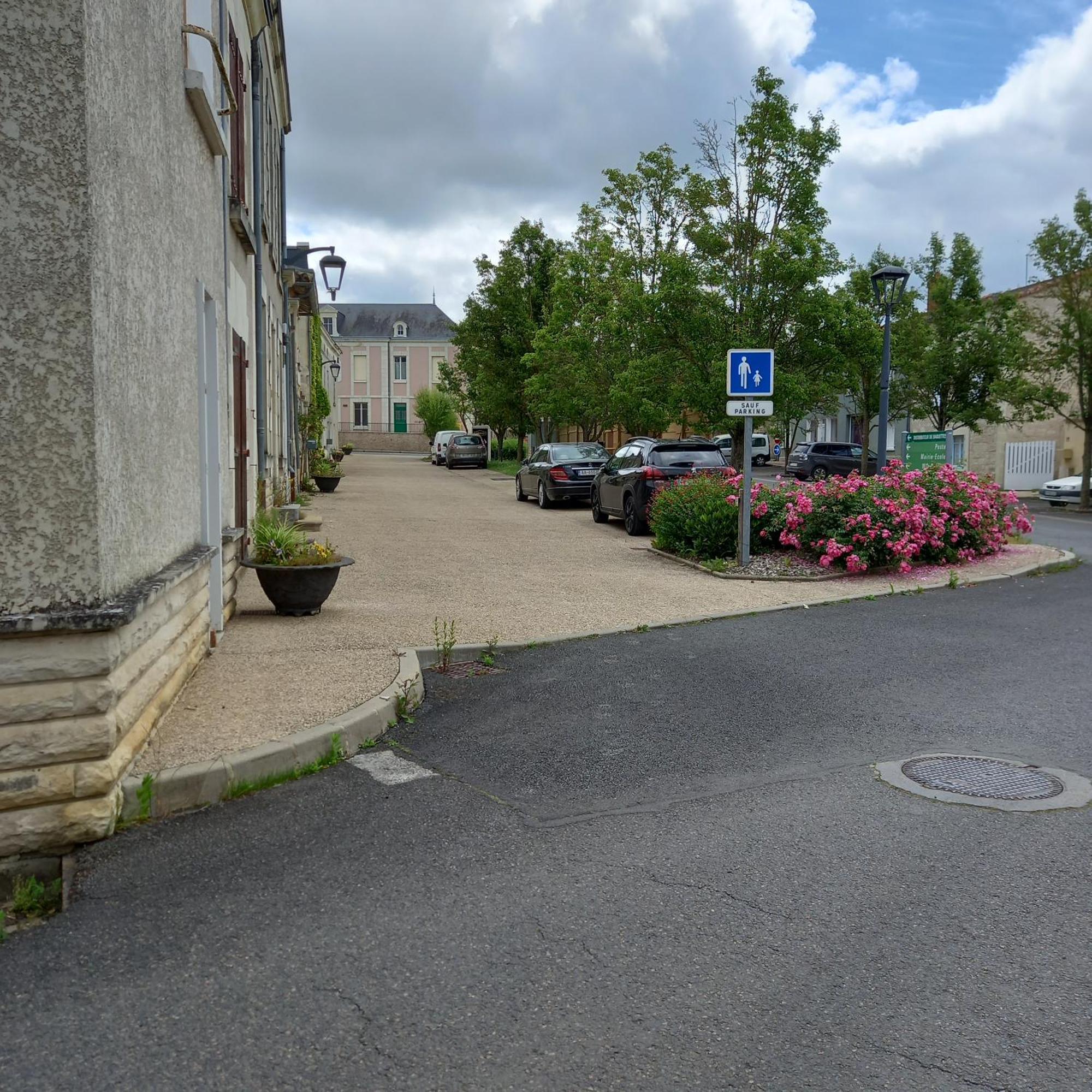 Une Chouette Maison Arcay  Esterno foto
